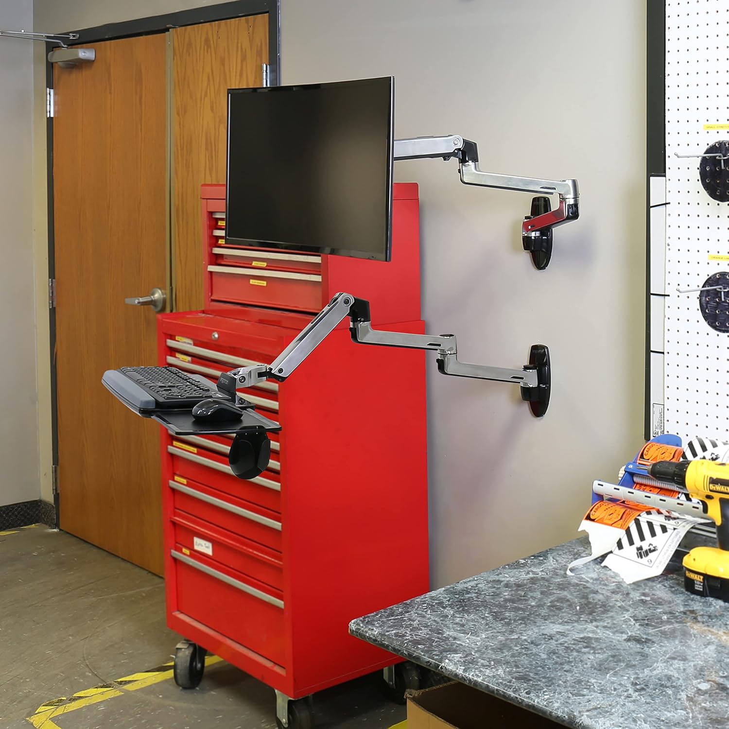 Ergotron LX Desk Mount LCD Arm